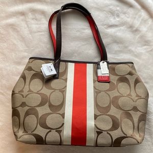 NEW Coach Handbag, Hampton 19999 Signature Stripe khaki, vermillion LTR Tote